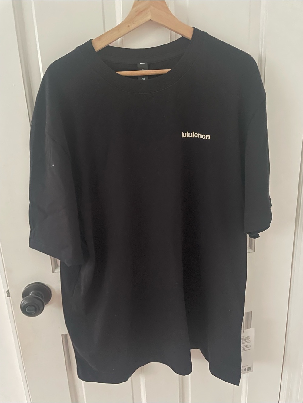 lululemon athletica Black Men's Short Sleeve Logo Tee
